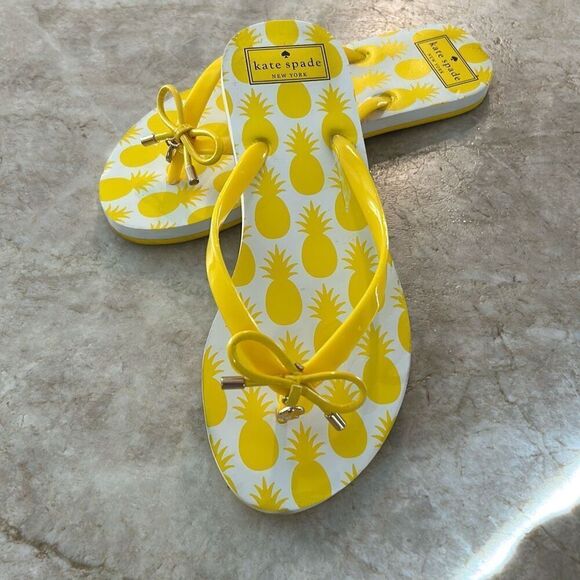 KATE SPADE Yellow Flip Flops 8 - Picture 5 of 5